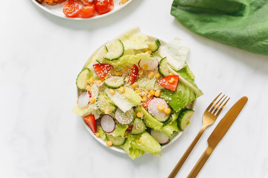 A Gentler Way to Approach Portions Without Counting Calories, Explained Simply